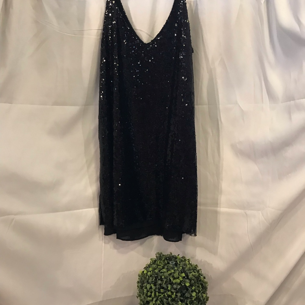 Women sparkly sequin party dress. NWOT